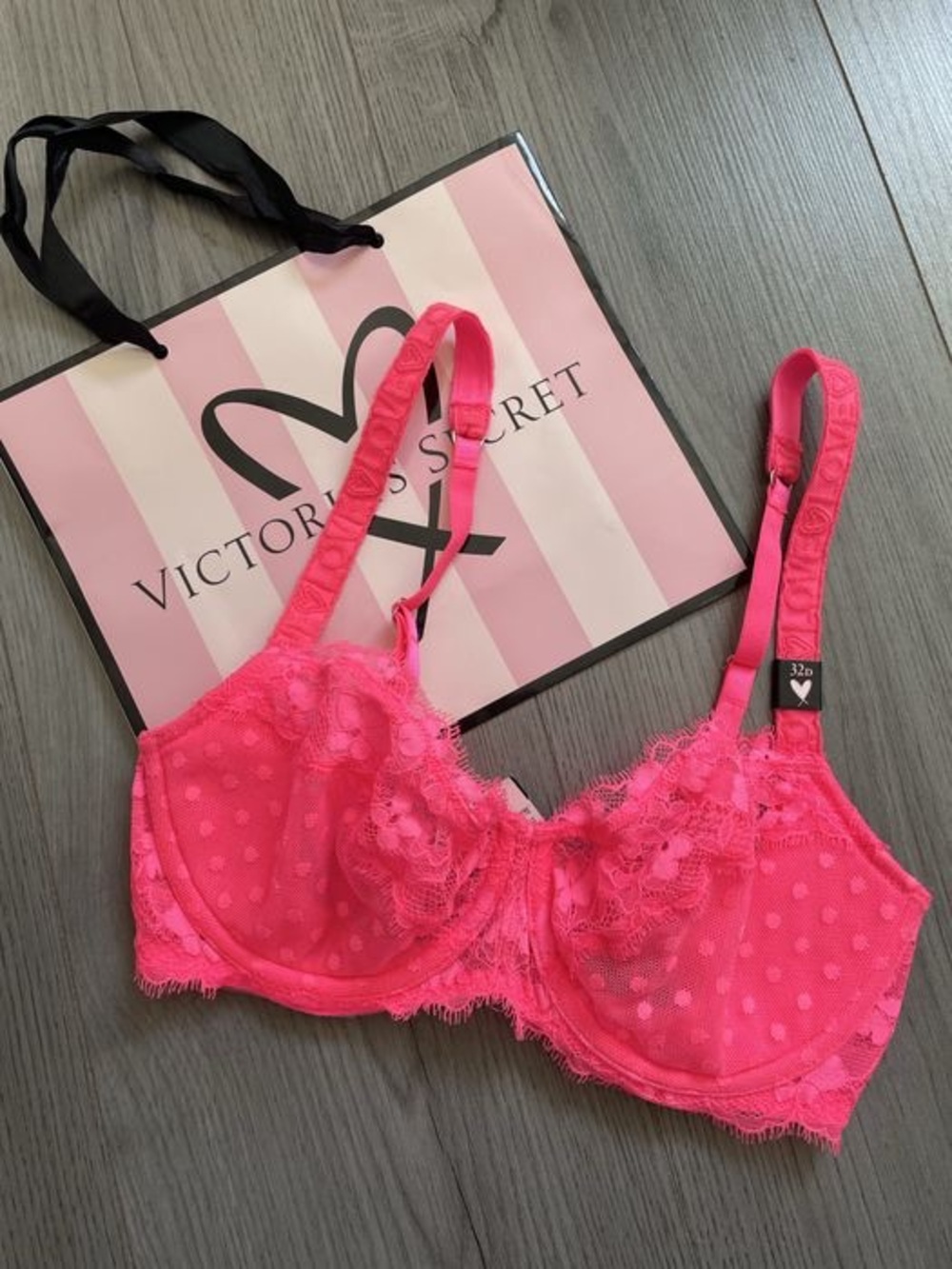 Victoria’s Secret Hot Pink Lace Underwire Bra - Women Intimates